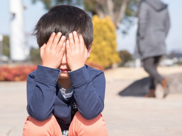 「泣いちゃダメ!」と言う前に親が知っておきたいこと!