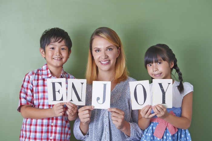 「聞き流し」だけではNG？ 英語を身につけるには 「語りかけ」が重要だった！