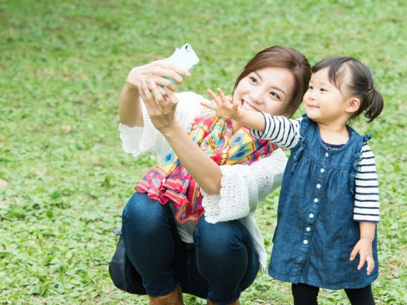 ママ必見 前抱き抱っこの弊害 あなたのお子さんの足は正しく成長できていますか Shinga Farm