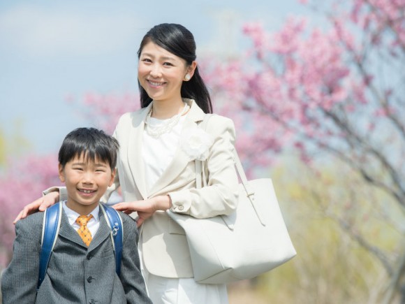 Noコサージュでも華やかに 今どきママの卒園 入学式ファッション新常識 Shinga Farm